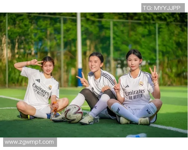 皇马女足历史性首胜巴萨女足展现强大实力与团队精神